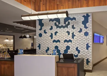 Hyatt Place Warwick / Providence Airport hotel thumbnail 2