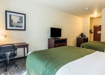 Cobblestone Hotel & Suites - Hutchinson hotel thumbnail 7