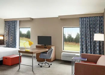 Hampton Inn & Suites Overland Park South hotel thumbnail 6