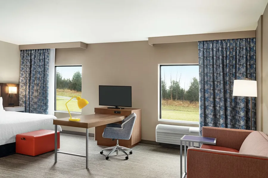 Hampton Inn & Suites Overland Park South hotel detail image 6