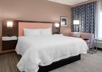 Hampton Inn & Suites Overland Park South hotel thumbnail 7