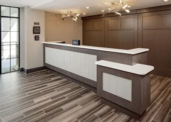 Homewood Suites by Hilton Ronkonkoma hotel thumbnail 2