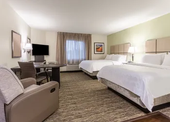 Candlewood Suites Davenport by IHG hotel thumbnail 4