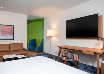 Fairfield Inn & Suites by Marriott Fair Oaks Farms hotel thumbnail 7