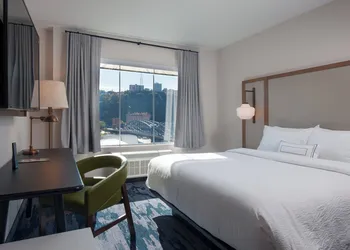 Fairfield Inn & Suites by Marriott Pittsburgh Downtown hotel thumbnail 4