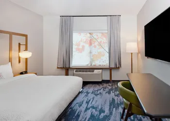 Fairfield Inn & Suites by Marriott Birmingham Colonnade hotel thumbnail 6
