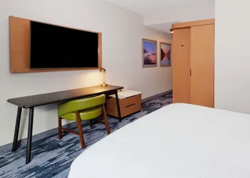 Fairfield Inn & Suites by Marriott Birmingham Colonnade hotel thumbnail 7