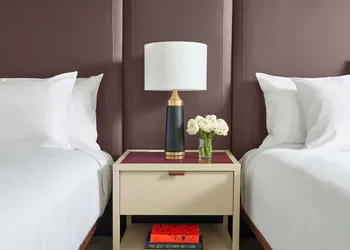Hotel Savoy Kansas City, Tapestry Collection by Hilton hotel thumbnail 6
