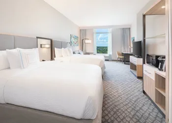 SpringHill Suites by Marriott Panama City Beach Beachfront hotel thumbnail 8