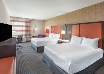 La Quinta Inn & Suites by Wyndham Houston East at Sheldon Rd hotel thumbnail 7