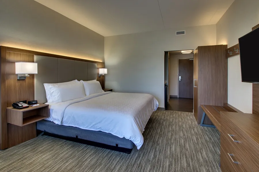 Holiday Inn Express & Suites Findlay North by IHG hotel detail image 2
