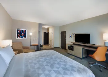 Holiday Inn Lubbock South by IHG hotel thumbnail 3