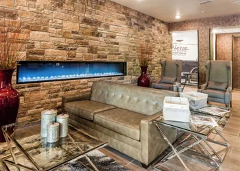 Cobblestone Hotel & Suites - Appleton International Airport hotel thumbnail 3