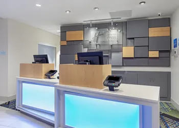 Holiday Inn Express & Suites La Grange by IHG hotel thumbnail 2