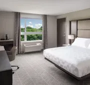 Holiday Inn Boston Logan Airport - Chelsea by IHG hotel detail image 3
