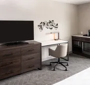 Holiday Inn Boston Logan Airport - Chelsea by IHG hotel detail image 5