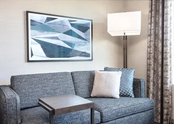 Holiday Inn Boston Logan Airport - Chelsea by IHG hotel thumbnail 8