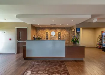 Comfort Inn & Suites – Harrisburg Airport – Hershey South hotel thumbnail 2