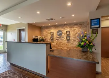 Comfort Inn & Suites – Harrisburg Airport – Hershey South hotel thumbnail 3