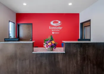 Econo Lodge Inn & Suites Springfield Main Street hotel thumbnail 2