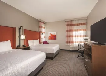 La Quinta Inn & Suites by Wyndham South Jordan hotel thumbnail 4