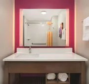 La Quinta Inn & Suites by Wyndham South Jordan hotel detail image 5