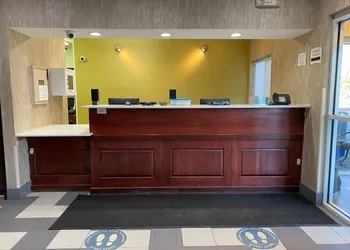 Wingate by Wyndham Uniontown hotel thumbnail 4