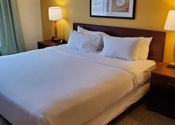 Wingate by Wyndham Uniontown hotel thumbnail 6