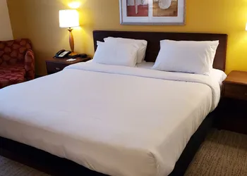 Wingate by Wyndham Uniontown hotel thumbnail 8