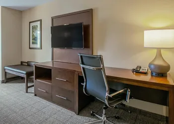 Comfort Suites Fishkill near Interstate 84 hotel thumbnail 7