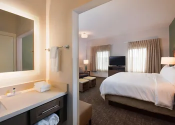 Staybridge Suites Wisconsin Dells - Lake Delton by IHG hotel thumbnail 7