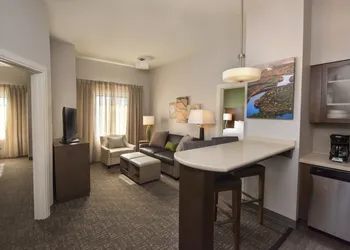 Staybridge Suites Wisconsin Dells - Lake Delton by IHG hotel thumbnail 8