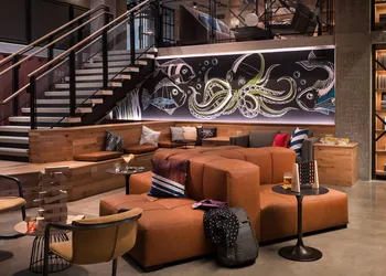 Moxy San Diego Downtown/Gaslamp Quarter hotel thumbnail 2