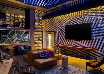 Moxy San Diego Downtown/Gaslamp Quarter hotel thumbnail 7