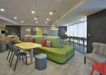 Home2 Suites by Hilton Holland hotel thumbnail 2