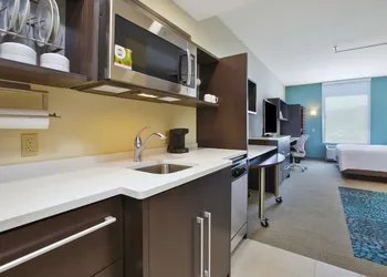 Home2 Suites by Hilton Holland hotel thumbnail 6