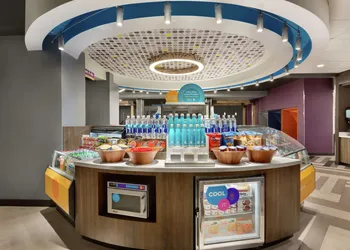 Tru by Hilton St. Charles St. Louis, MO hotel thumbnail 6