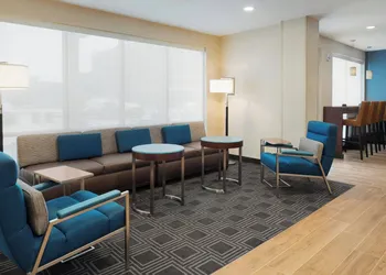 TownePlace Suites by Marriott Dubuque Downtown hotel thumbnail 2