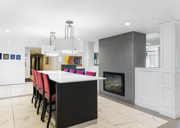 Best Western Plus New Richmond Inn & Suites hotel thumbnail 2