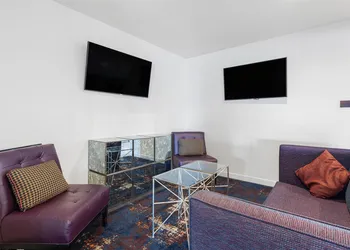 Best Western Plus New Richmond Inn & Suites hotel thumbnail 3