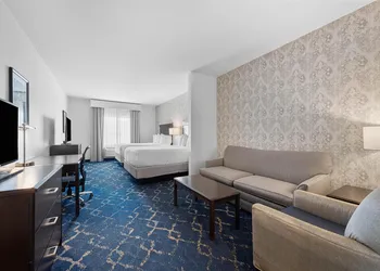 Best Western Plus New Richmond Inn & Suites hotel thumbnail 6
