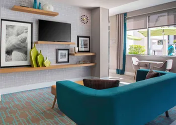 Hotel Continental Miami Beach, Tapestry Collection by Hilton hotel thumbnail 6