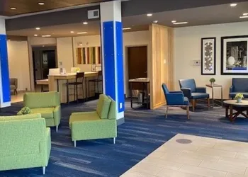 Holiday Inn Express & Suites Warrensburg North by IHG hotel thumbnail 3