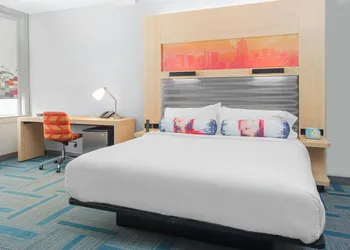Aloft El Paso Downtown hotel thumbnail 6