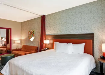 Home2 Suites by Hilton La Porte hotel thumbnail 8
