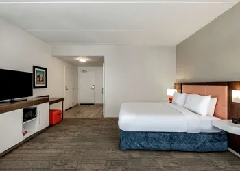 Hampton Inn Baltimore Bayview Campus hotel thumbnail 7
