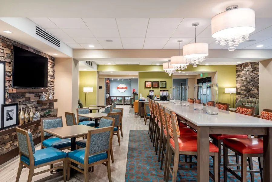 Hampton Inn Baltimore Bayview Campus hotel detail image 2