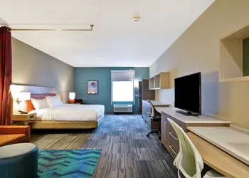 Home2 Suites by Hilton at the Galleria hotel thumbnail 2