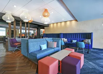Tru by Hilton Grand Rapids Airport hotel thumbnail 2
