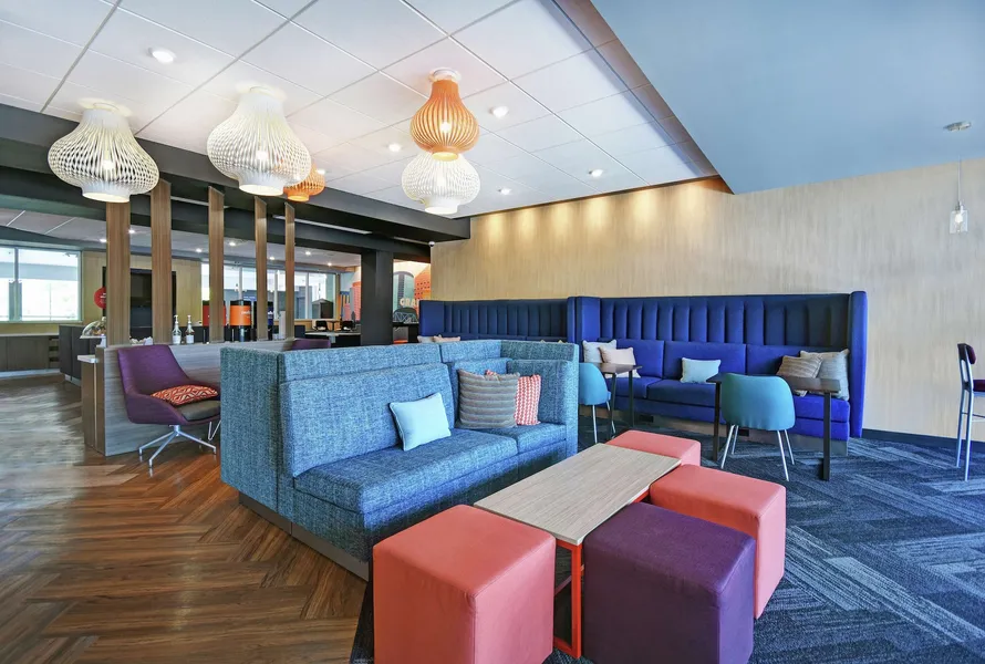 Tru by Hilton Grand Rapids Airport hotel detail image 2